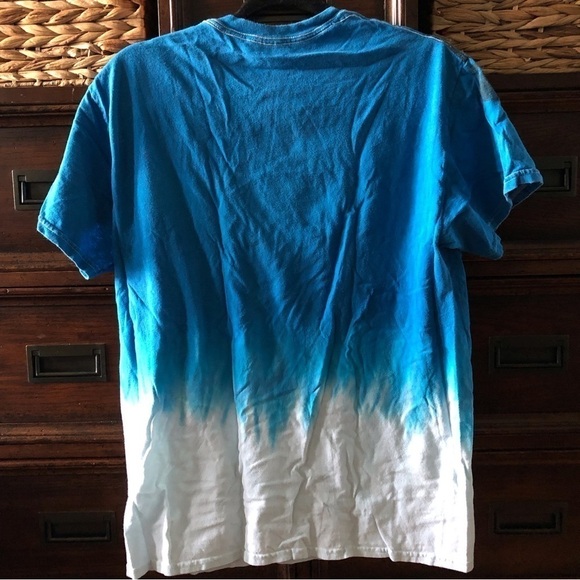 Jurassic World blue dip dyed short sleeve graphic tee in size M - Picture 2 of 4